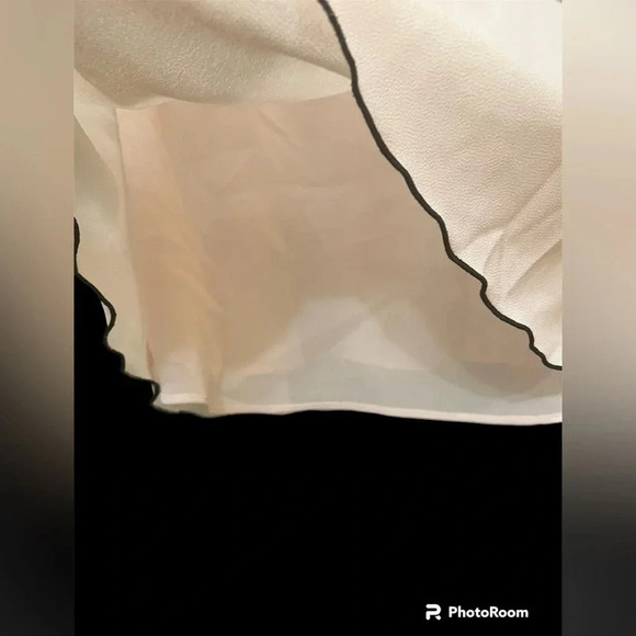 Cartise dress top with flower, size 16, light peach color - Picture 3 of 6